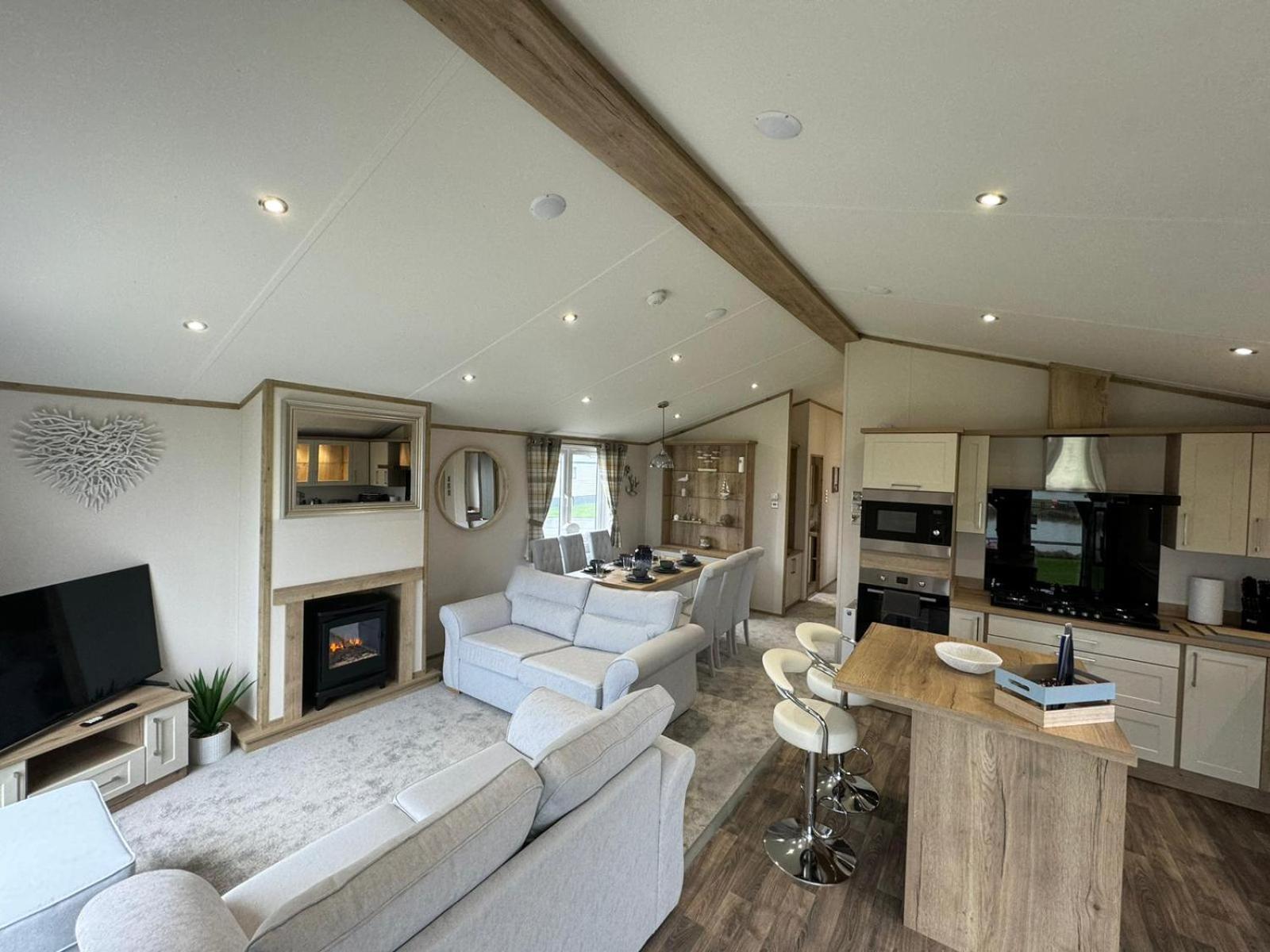 Golden Anchor - The Oakland Lodge - Coastal Caravan Breaks Chapel Saint Leonards Exterior foto